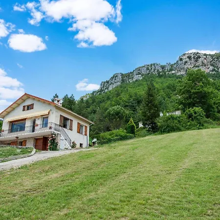 In With Garden Holiday home Saint-Julien-du-Verdon